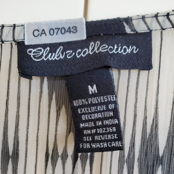 Woman's Maxi Kaftan Black & Off-white pattern, size Medium - Picture 6 of 6